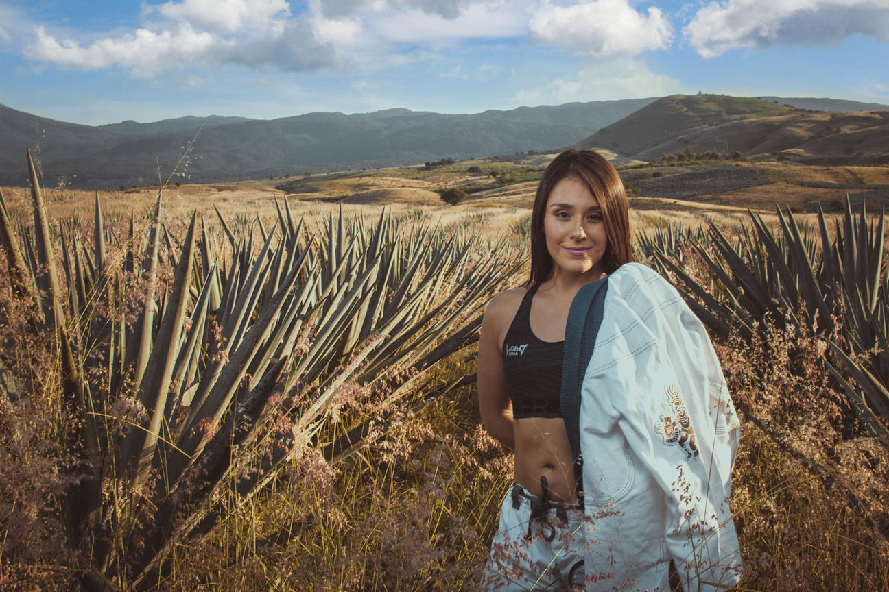 Alexa Grasso tequila chica