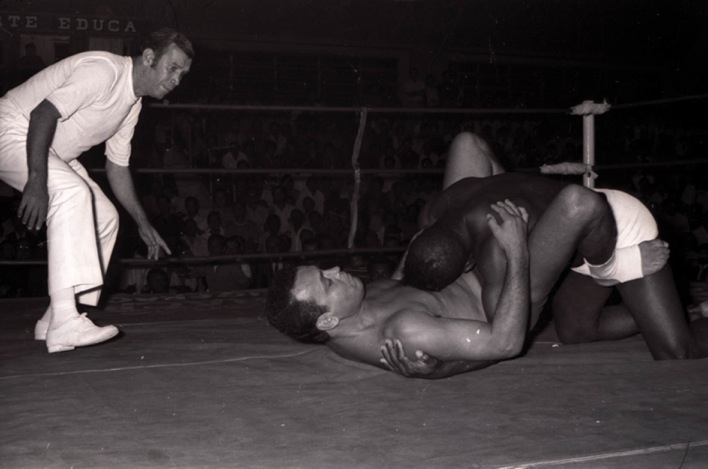 Carlson Gracie vs Waldemar Santana.